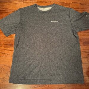 2 Columbia Men's Heathered Gray Shirts 2XL